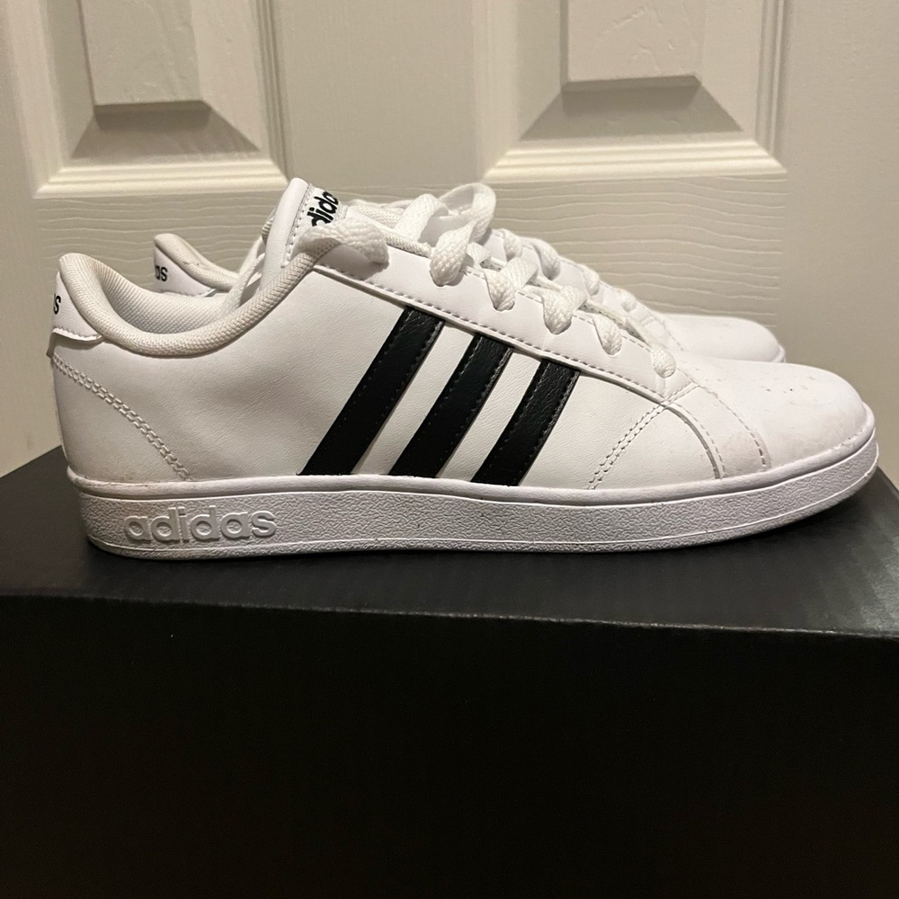 Adidas white tennis shoe